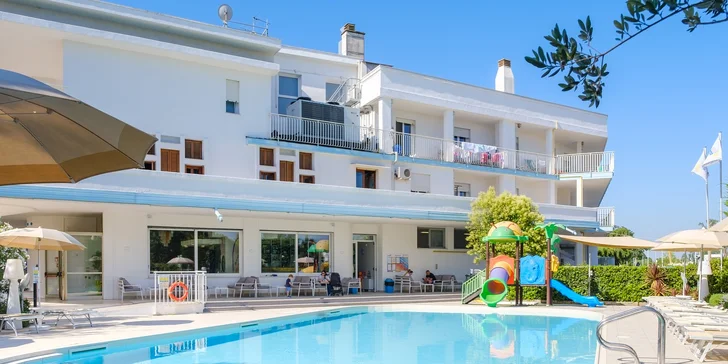 K moři do Itálie: family hotel u pláže, bazén, animační program a plná či polopenze
