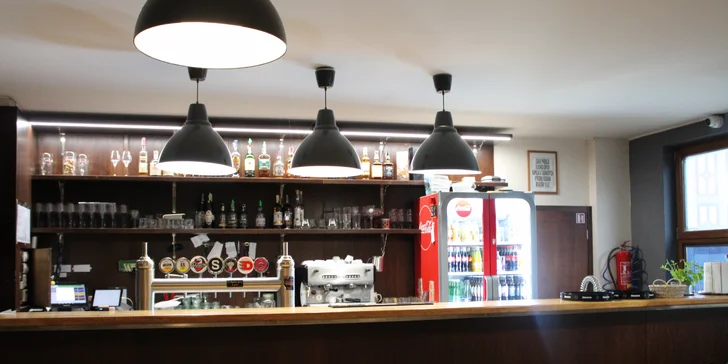 Vepřová panenka nebo masové prkno s pivem pro 2 osoby: krkovička, kuřecí i svíčková