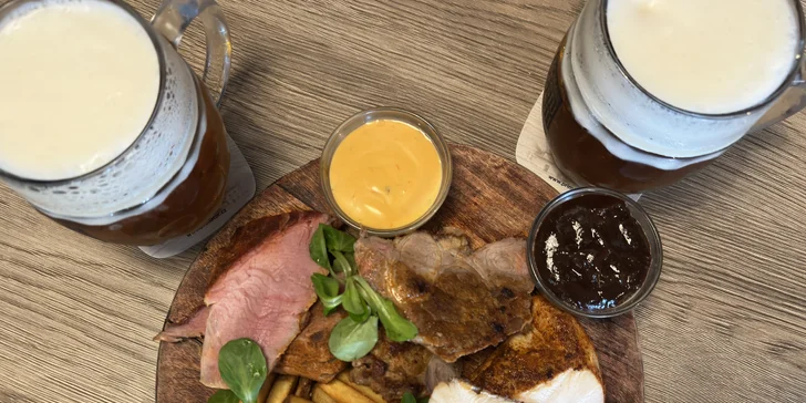 Vepřová panenka nebo masové prkno s pivem pro 2 osoby: krkovička, kuřecí i svíčková