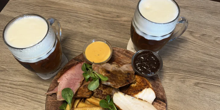 Vepřová panenka nebo masové prkno s pivem pro 2 osoby: krkovička, kuřecí i svíčková