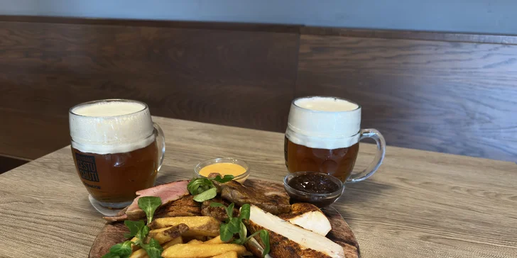 Vepřová panenka nebo masové prkno s pivem pro 2 osoby: krkovička, kuřecí i svíčková