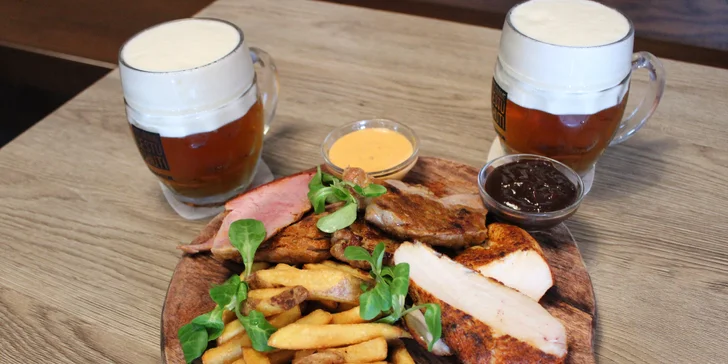 Vepřová panenka nebo masové prkno s pivem pro 2 osoby: krkovička, kuřecí i svíčková