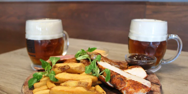 Vepřová panenka nebo masové prkno s pivem pro 2 osoby: krkovička, kuřecí i svíčková