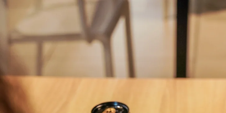 Burger menu: 100% hovězí z českého chovu, americká BBQ omáčka, hranolky i nápoj, 2 pobočky