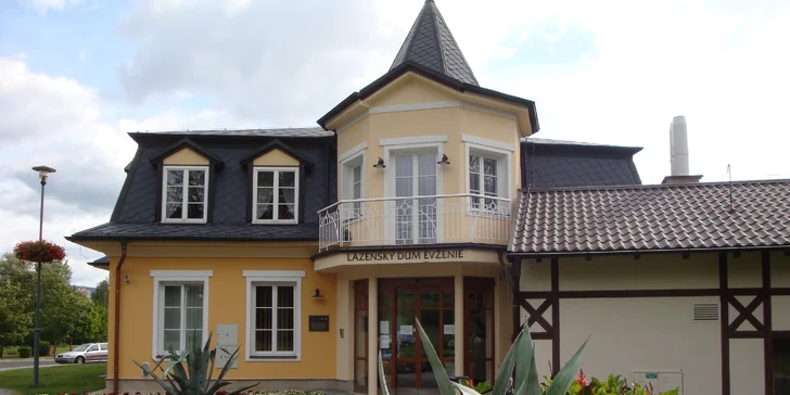 Lázeňský pobyt v Klášterci nad Ohří: snídaně či polopenze, vstup do bazénu s vířivkou a solné jeskyně