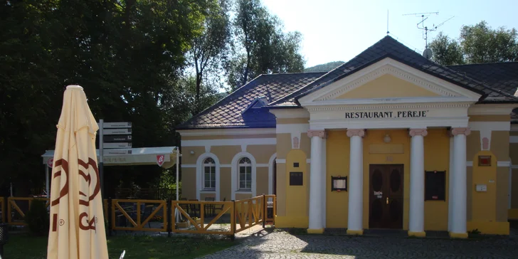 Lázeňský pobyt v Klášterci nad Ohří: snídaně či polopenze, vstup do bazénu s vířivkou a solné jeskyně