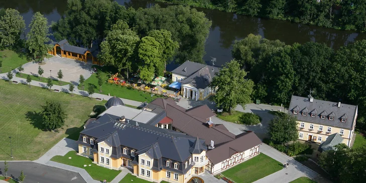 Lázeňský pobyt v Klášterci nad Ohří: snídaně či polopenze, vstup do bazénu s vířivkou a solné jeskyně