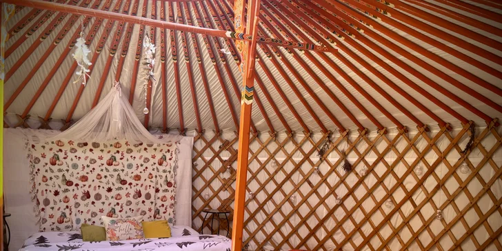 Stylová jurta nedaleko Blaníku s možností snídaně pro dva i rodinu