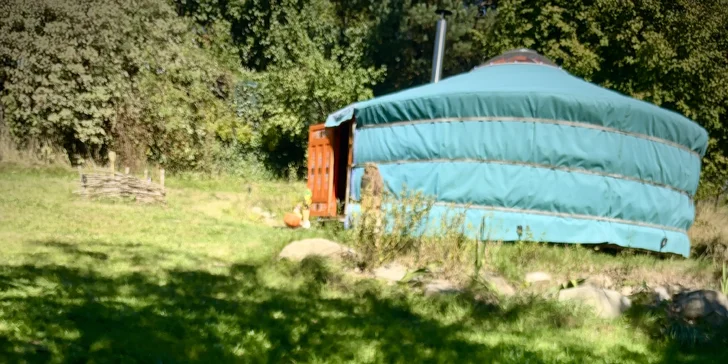 Stylová jurta nedaleko Blaníku s možností snídaně pro dva i rodinu