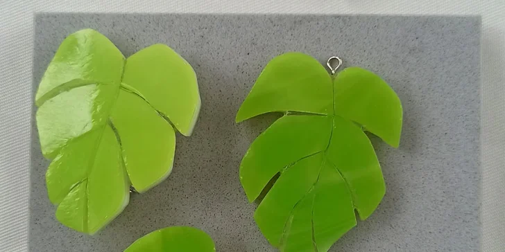 Vyrobte si vlastní brož nebo náušnice: kurz výroby skleněných šperků pro 1 osobu