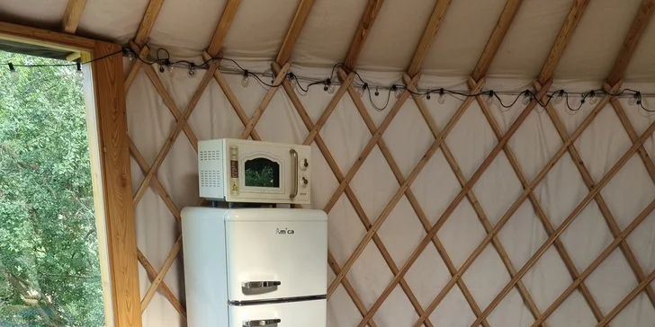 Jurta v Toulavě: areál statku uprostřed přírody a vyžití pro děti