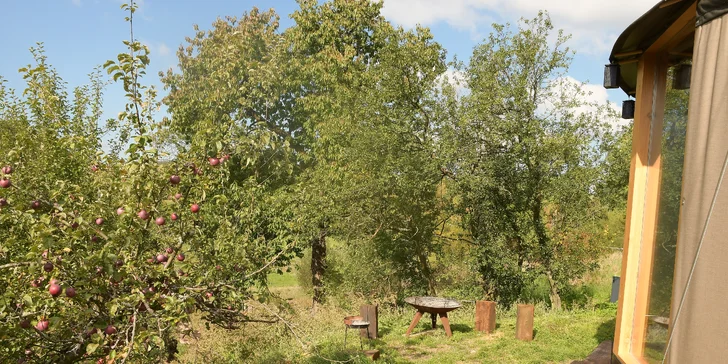 Jurta v Toulavě: areál statku uprostřed přírody a vyžití pro děti