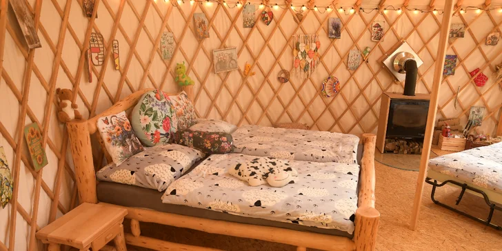 Jurta v Toulavě: areál statku uprostřed přírody a vyžití pro děti