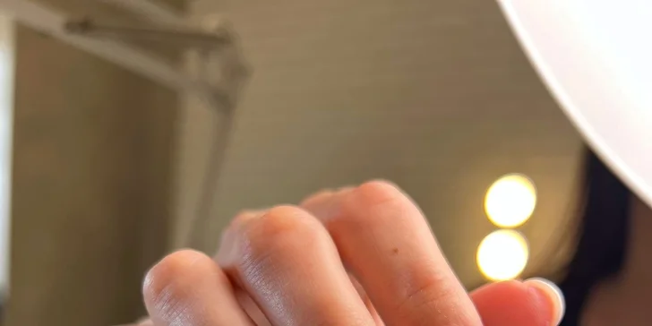 Manikúra v salonu v Libni: klasická, pánská, japonská i s gel lakem