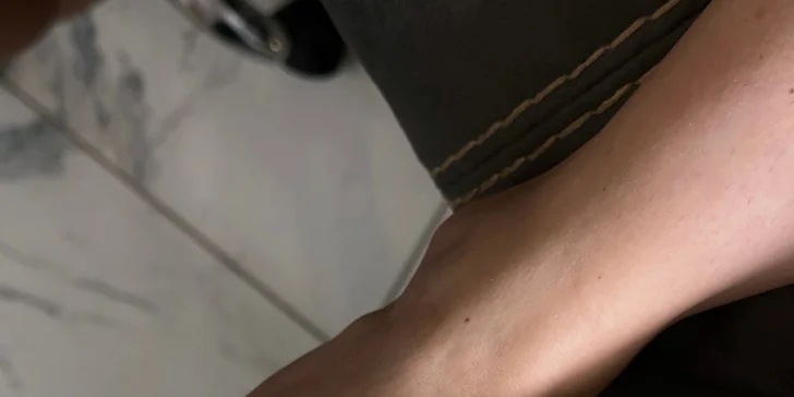 Pedikúra v beauty salonu v Libni: bez lakování, s gel lakem nebo pánská