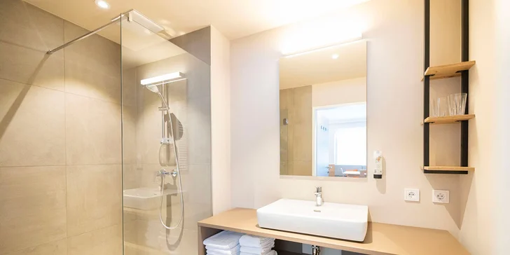 Ski opening v rakouském Hinterstoderu: ubytování bez jídla i s polopenzí, wellness, skipas a program v ceně