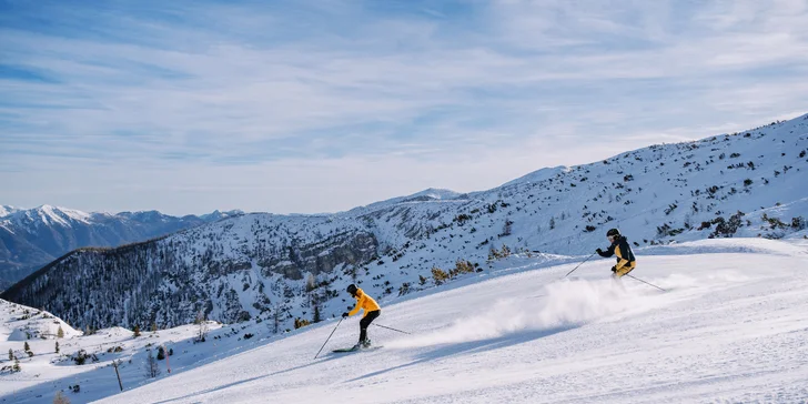 Ski opening v rakouském Hinterstoderu: ubytování bez jídla i s polopenzí, wellness, skipas a program v ceně