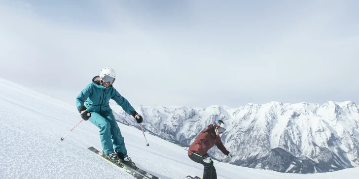 Ski opening v rakouském Hinterstoderu: ubytování bez jídla i s polopenzí, wellness, skipas a program v ceně