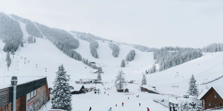 Ski opening v rakouském Hinterstoderu: ubytování bez jídla i s polopenzí, wellness, skipas a program v ceně
