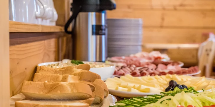 Ubytování v kouzelné chaloupce ve Ždiaru se snídaní a možností wellness