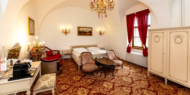 Zámek Hrubá Skála: polopenze, vstup do wellness i na vyhlídku, v ceně i procedury