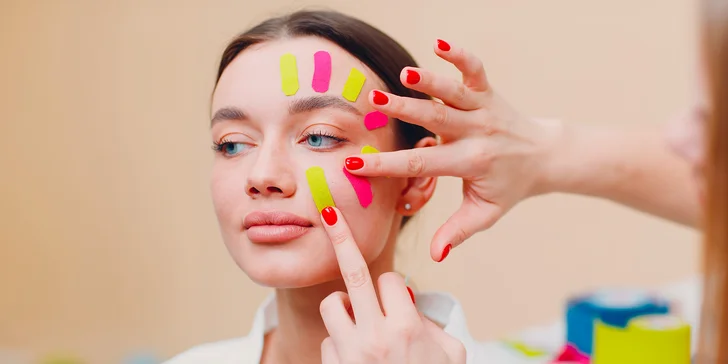 Rituály jako pro řecké božstvo: maska, masáž obličeje, tejpování i spa balíček