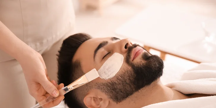 Rituály jako pro řecké božstvo: maska, masáž obličeje, tejpování i spa balíček
