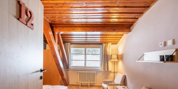 Aktivní dovolená v Orlických horách pro pár i rodinu: retro pokoj, studio či apartmán s kuchyňkou