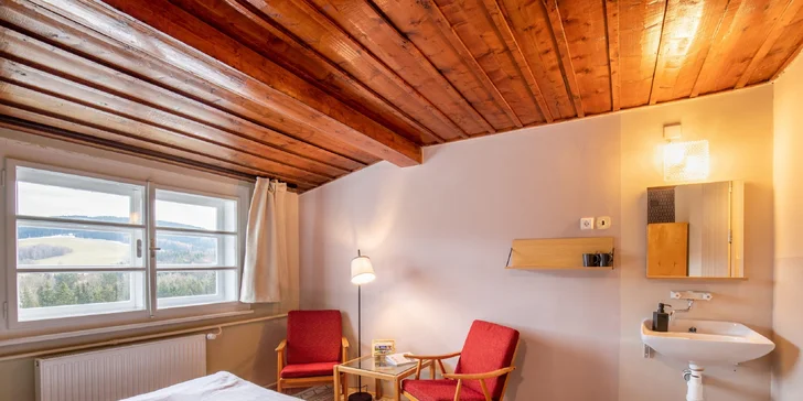 Aktivní dovolená v Orlických horách pro pár i rodinu: retro pokoj, studio či apartmán s kuchyňkou