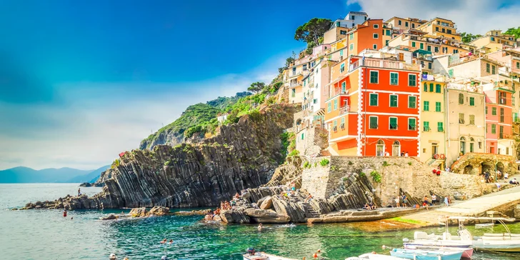 Poznávací výlet na italské pobřeží Cinque Terre: doprava autobusem i průvodce