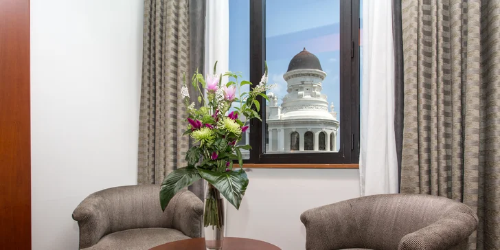 Dovolená v Barceloně: 4* hotel s bohatou snídaní a saunou, 2 km od Sagrada Família