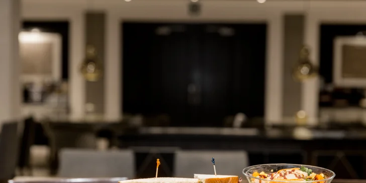 Dovolená v Barceloně: 4* hotel s bohatou snídaní a saunou, 2 km od Sagrada Família