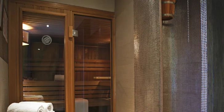 Dovolená v Barceloně: 4* hotel s bohatou snídaní a saunou, 2 km od Sagrada Família