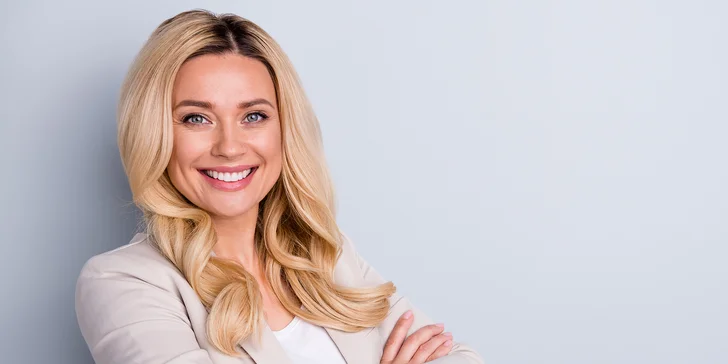 Komplexní péče o vaše vlasy: wellness a diagnostika vlasové pokožky, masáž