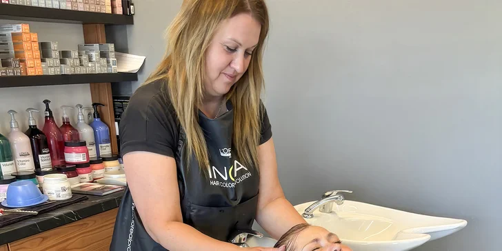 Komplexní péče o vaše vlasy: wellness a diagnostika vlasové pokožky, masáž