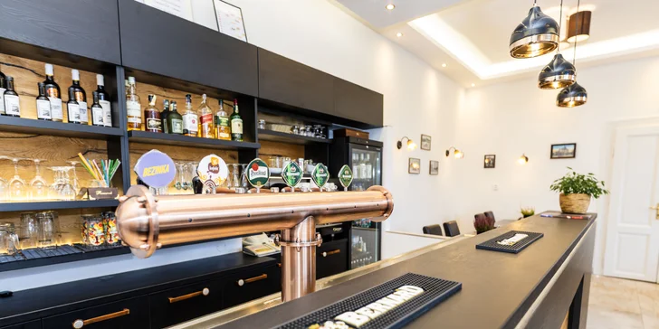 Pohodový pobyt v Českém Krasu: hotel v blízkosti Karlštejna, snídaně nebo polopenze