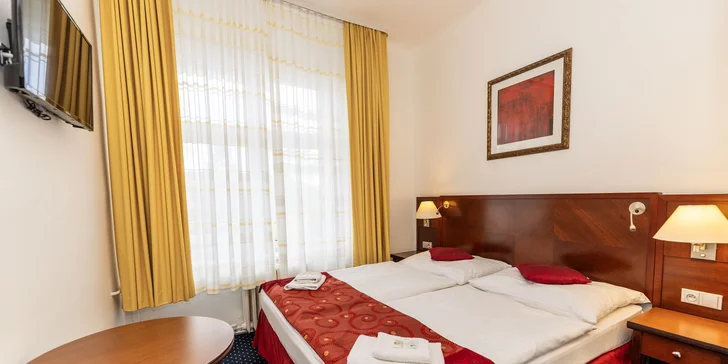 Pohodový pobyt v Českém Krasu: hotel v blízkosti Karlštejna, snídaně nebo polopenze