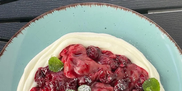 3chod. menu pro 1 či 2 osoby: boršč, bramboráčky v hrnečku i hruška Belle Hélène