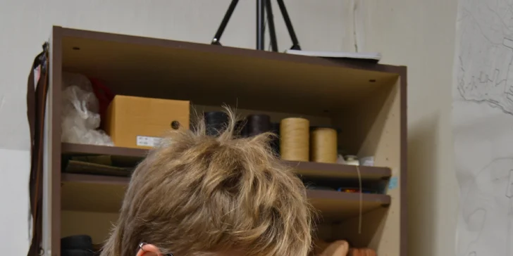 Workshopy práce s kůží: vyrobte si poznámkový blok, opasek nebo psaníčko