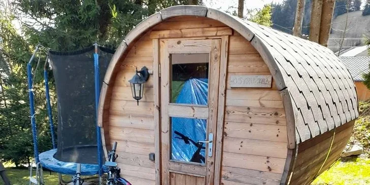 Krásná chata v Jeseníkách s horkým sudem i saunami a zahradou až pro 8 osob