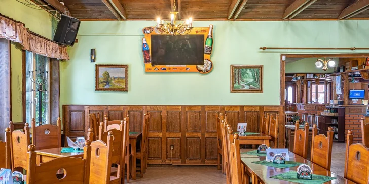 Kilový XXL bramburger s kuřecím a vepřovým masem pro 2–4 osoby