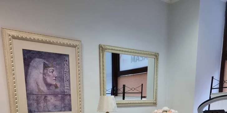 Kosmetické ošetření pleti kyselinou hyaluronovou a ultrazvukovou špachtlí i masáž dekoltu a obličeje