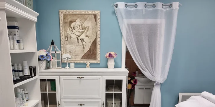 Kosmetické ošetření pleti kyselinou hyaluronovou a ultrazvukovou špachtlí i masáž dekoltu a obličeje