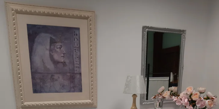 Mezoterapie obličeje nebo dekoltu s kyselinou hyaluronovou a smĕsí vitamínů