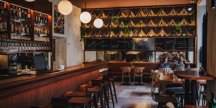 Degustace 1 až 3 druhů tapas se sklenkou vína nebo vinným párováním