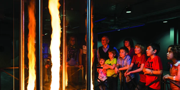 2-4 vstupenky do iQLANDIE pro děti i dospělé a desková hra k tomu