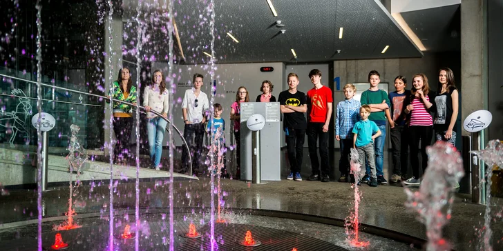 2-4 vstupenky do iQLANDIE pro děti i dospělé a desková hra k tomu