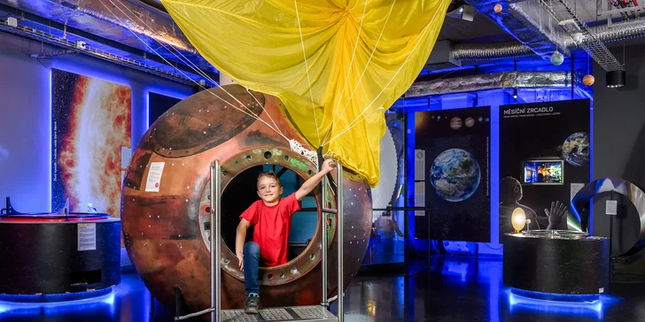 2-4 vstupenky do iQLANDIE pro děti i dospělé a desková hra k tomu