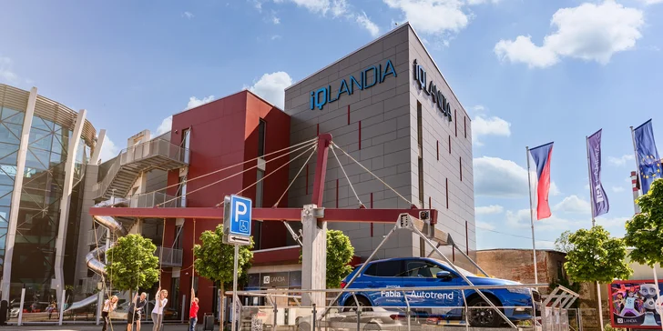 2-4 vstupenky do iQLANDIE pro děti i dospělé a desková hra k tomu