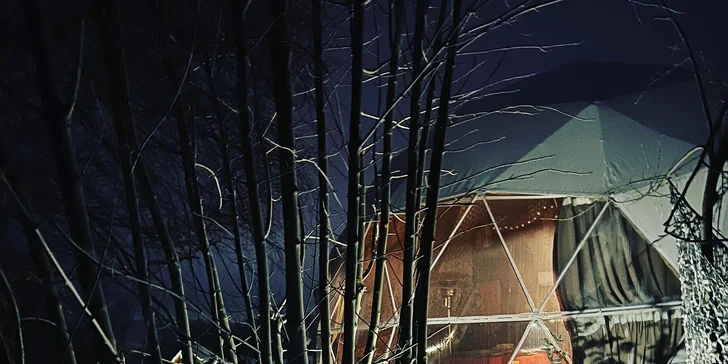 Glamping na severu Čech s rybníkem a horkou lázní: ubytování až pro 6 osob